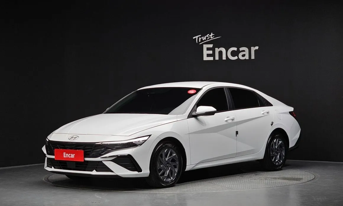 Hyundai AVANTE — фото 1