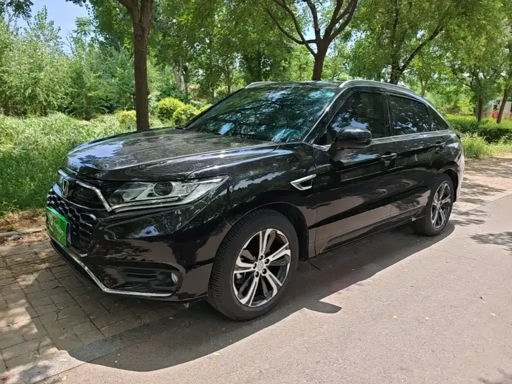 Honda UR-V — фото 1