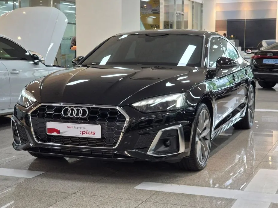 Audi A5 — фото 1