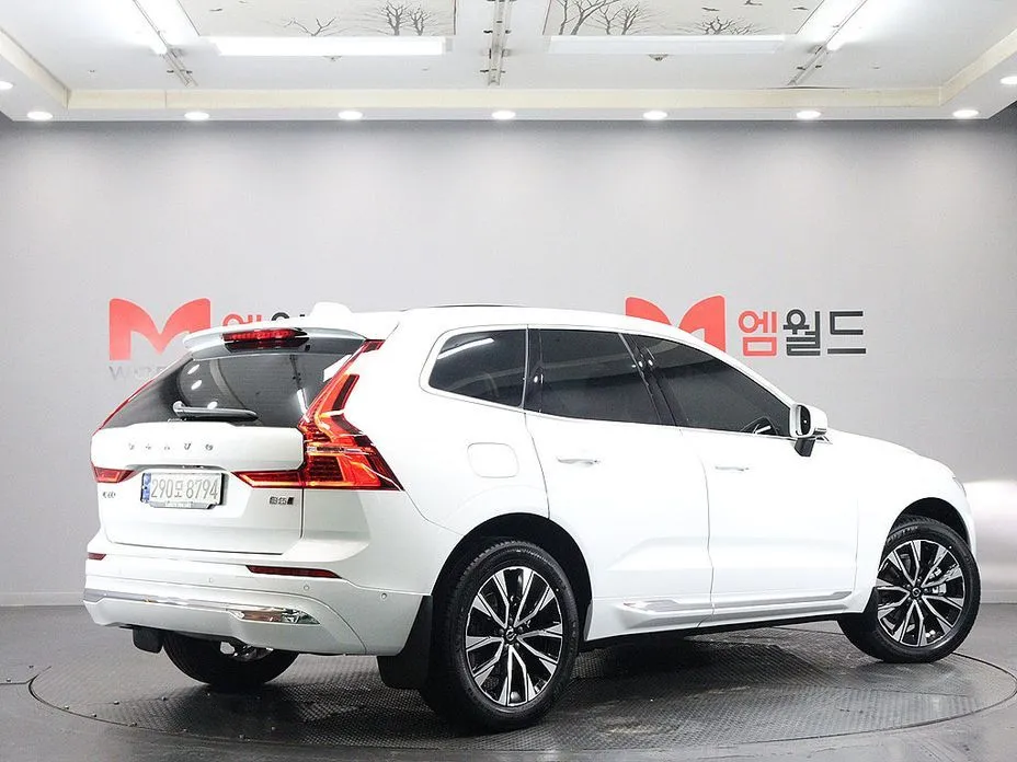 Volvo XC60 — фото 9