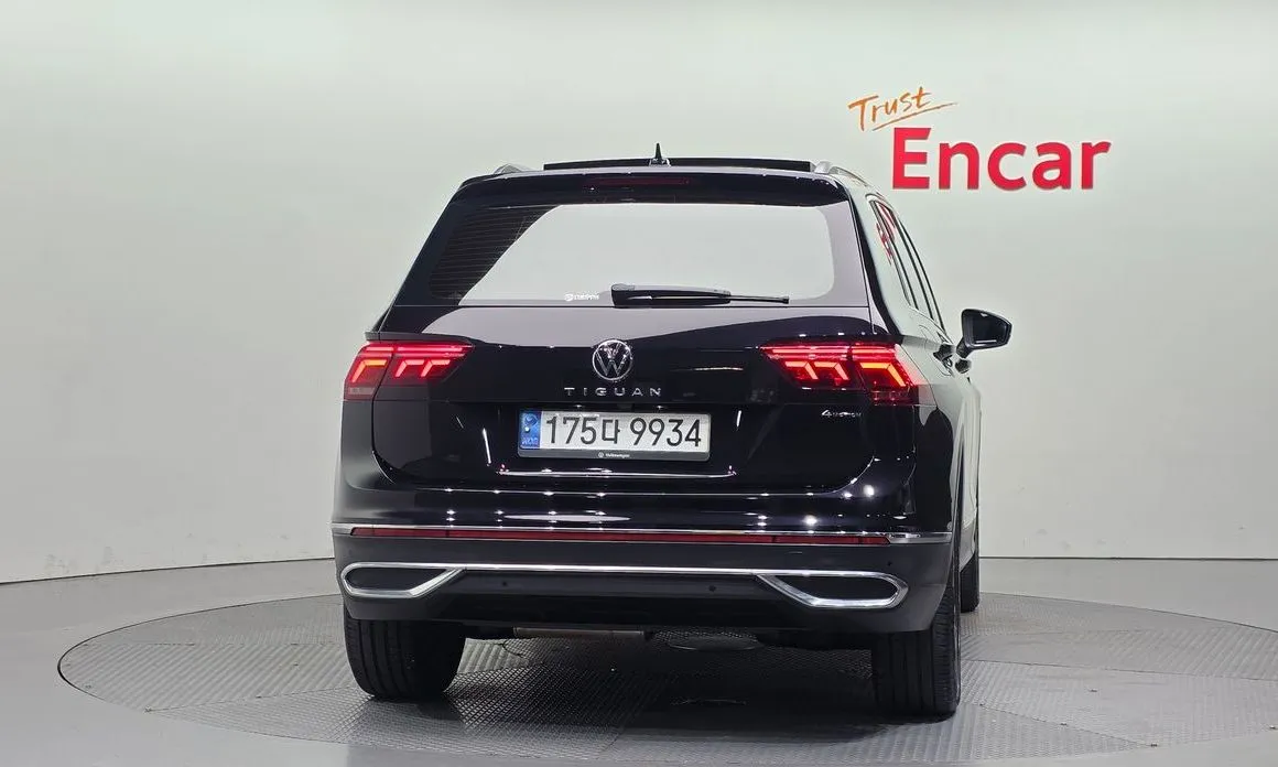 Volkswagen Tiguan — фото 9