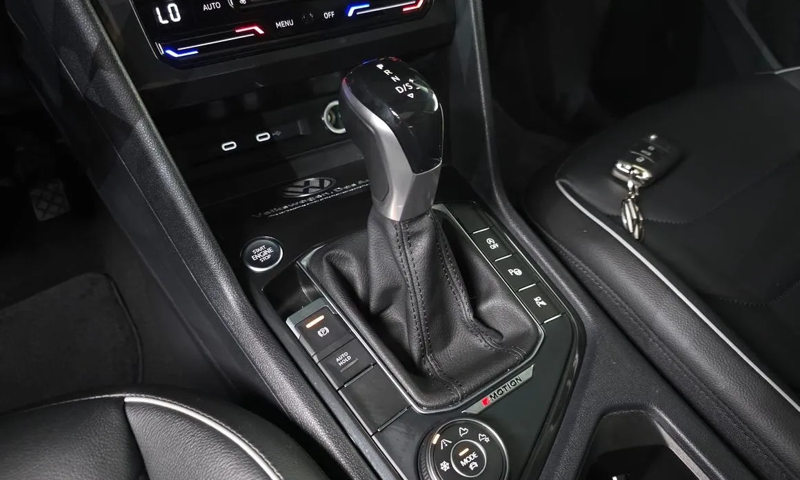 Volkswagen Tiguan — фото 7