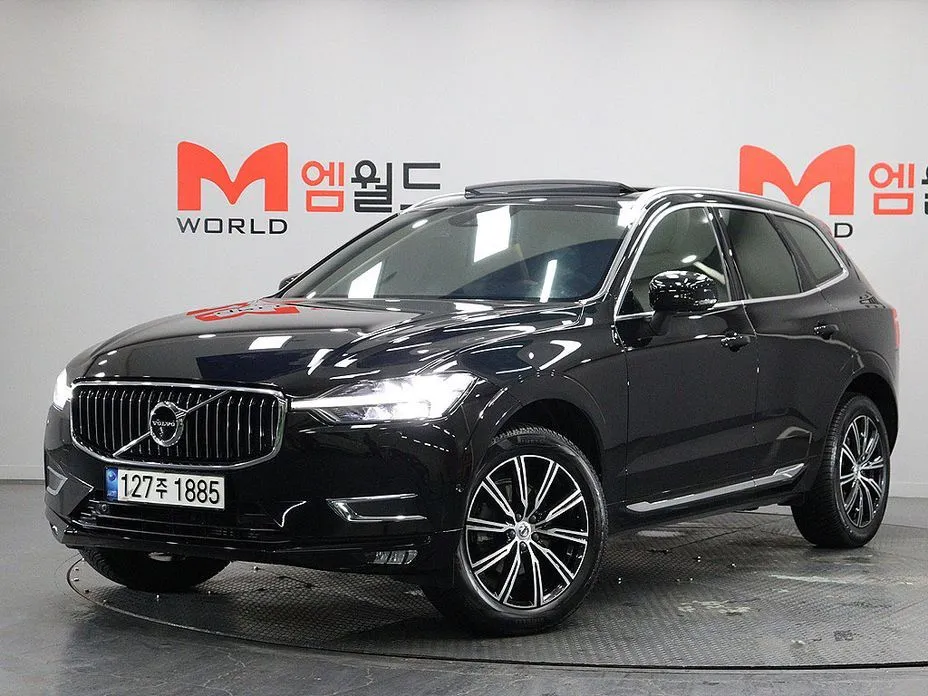 Volvo XC60 — фото 1