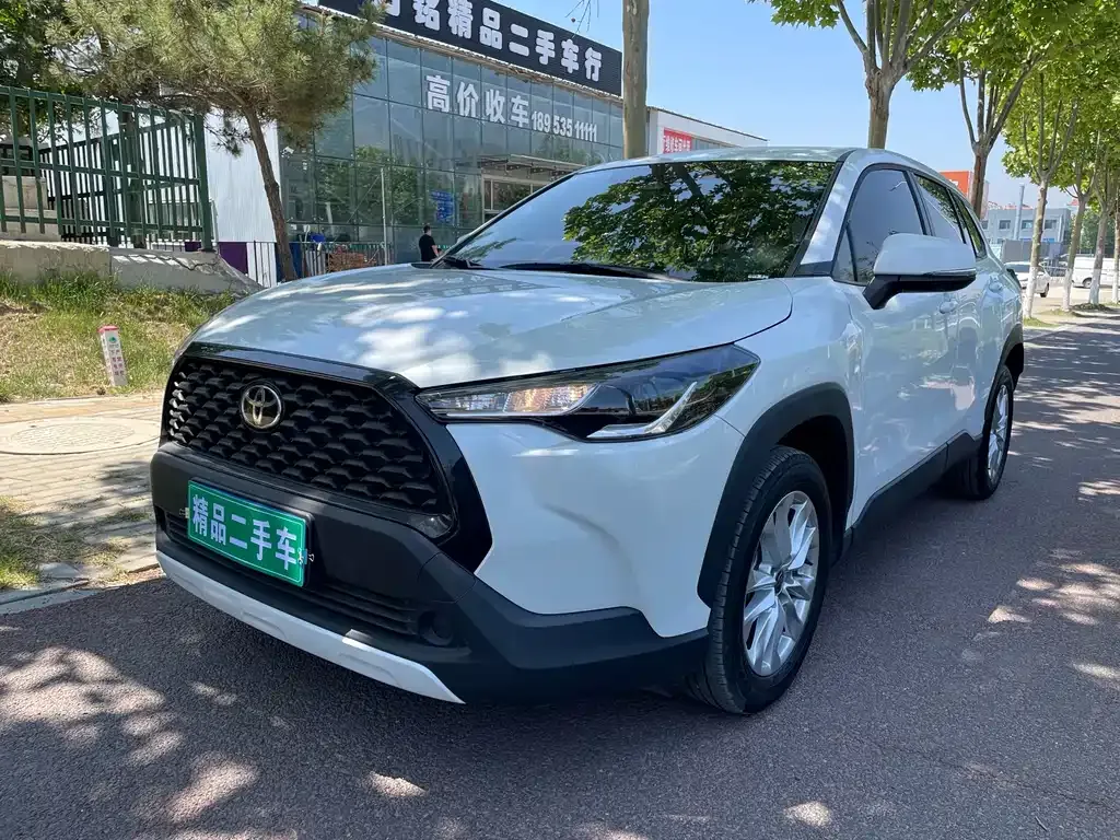 Toyota Corolla Cross — фото 1