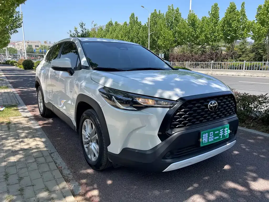 Toyota Corolla Cross — фото 10