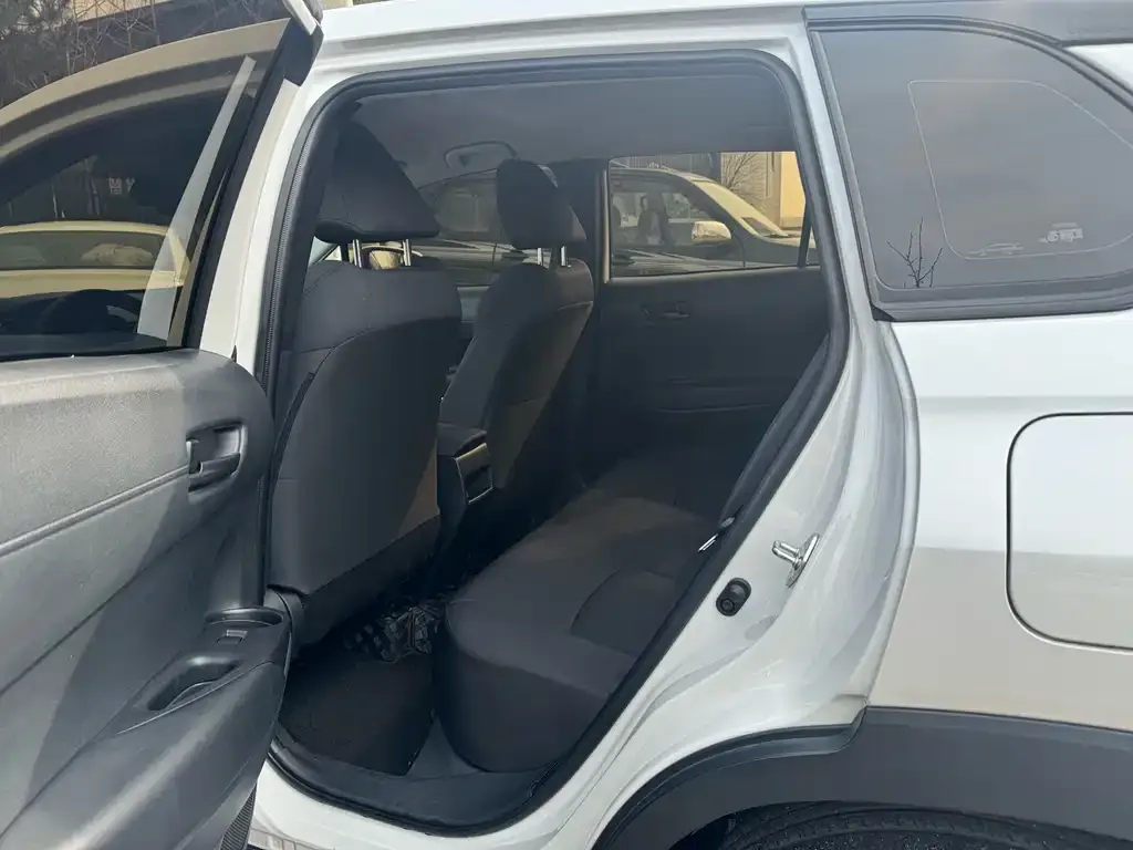 Toyota Corolla Cross — фото 2