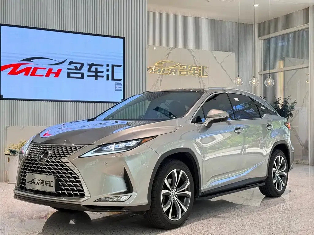 Lexus RX — фото 1