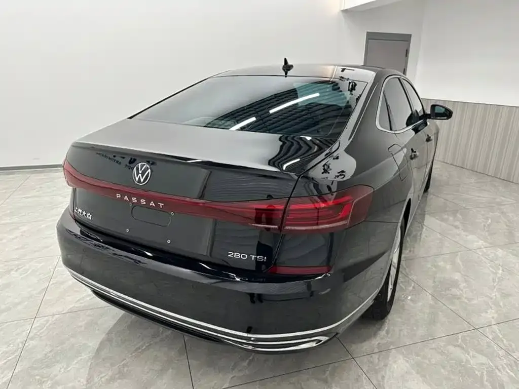 Volkswagen Passat — фото 10