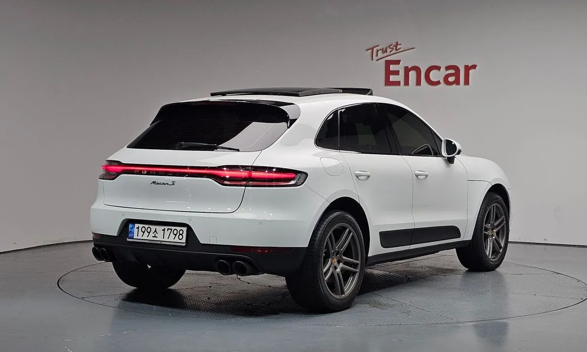 Porsche Macan — фото 3