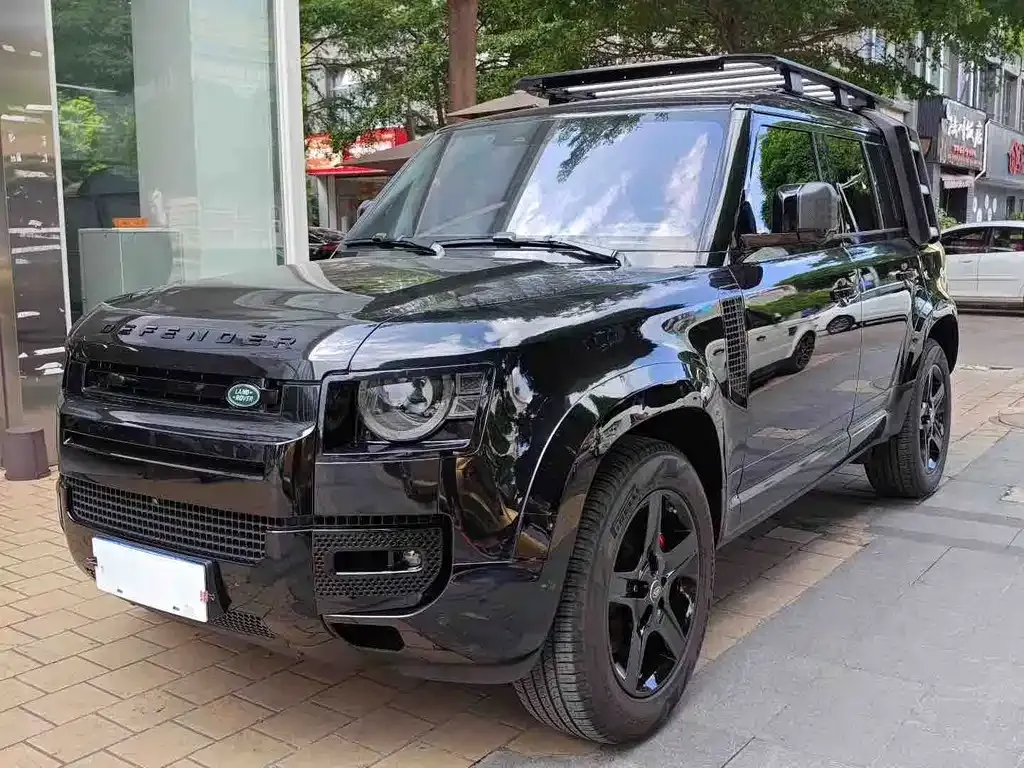 Land Rover Defender — фото 1