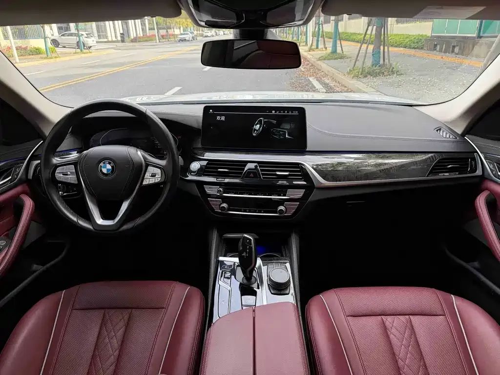 BMW 5 Series — фото 2