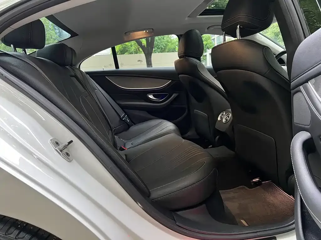 Mercedes-Benz CLS — фото 10