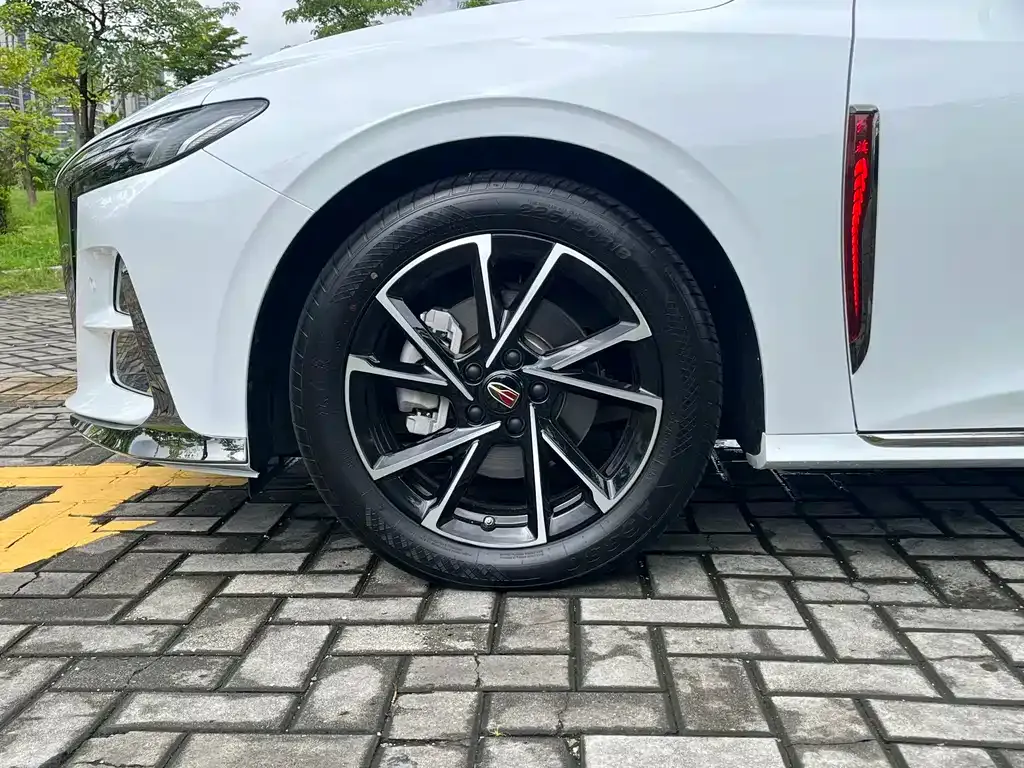 Hongqi H6 — фото 4