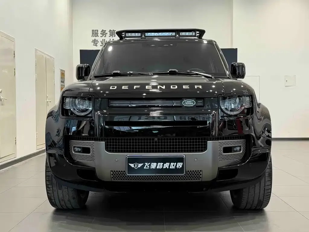 Land Rover Defender — фото 10