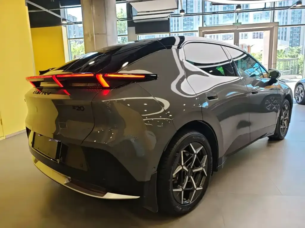 Lynk & Co Z20 — фото 10
