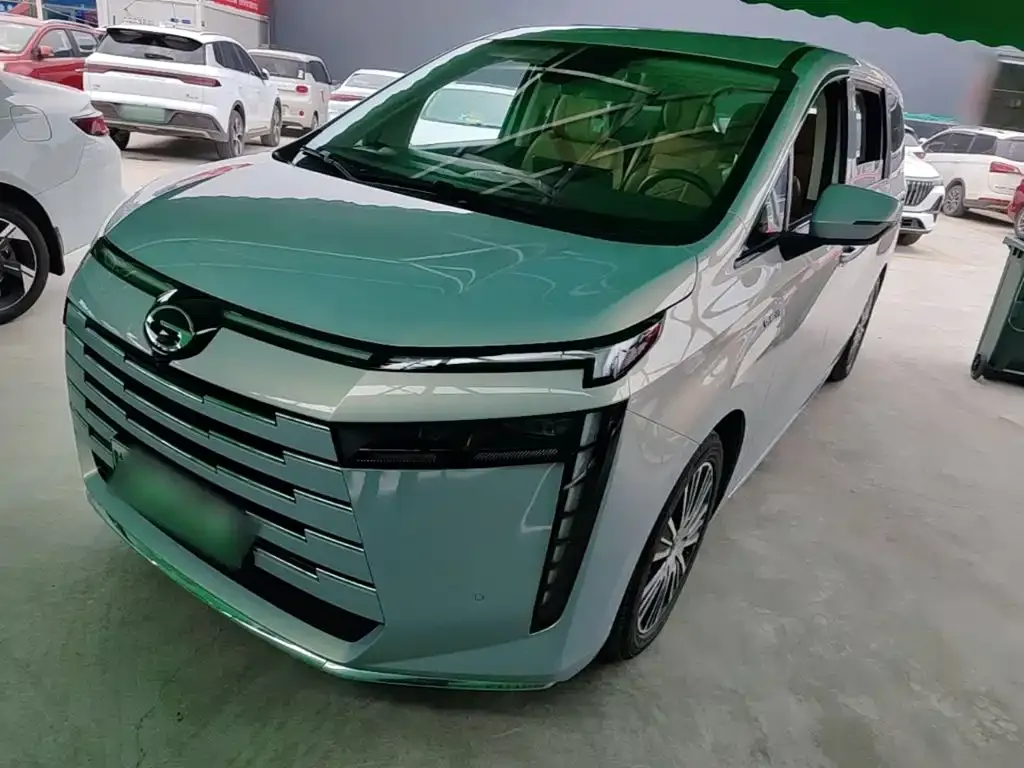GAC Motor 传祺E8 PHEV — фото 1