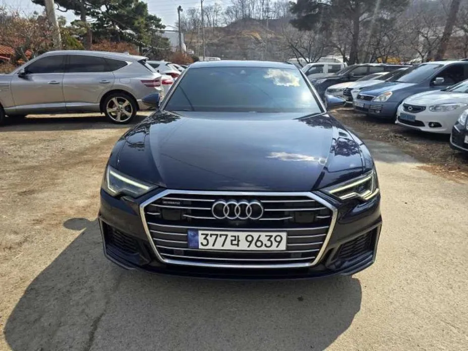 Audi A6 — фото 1