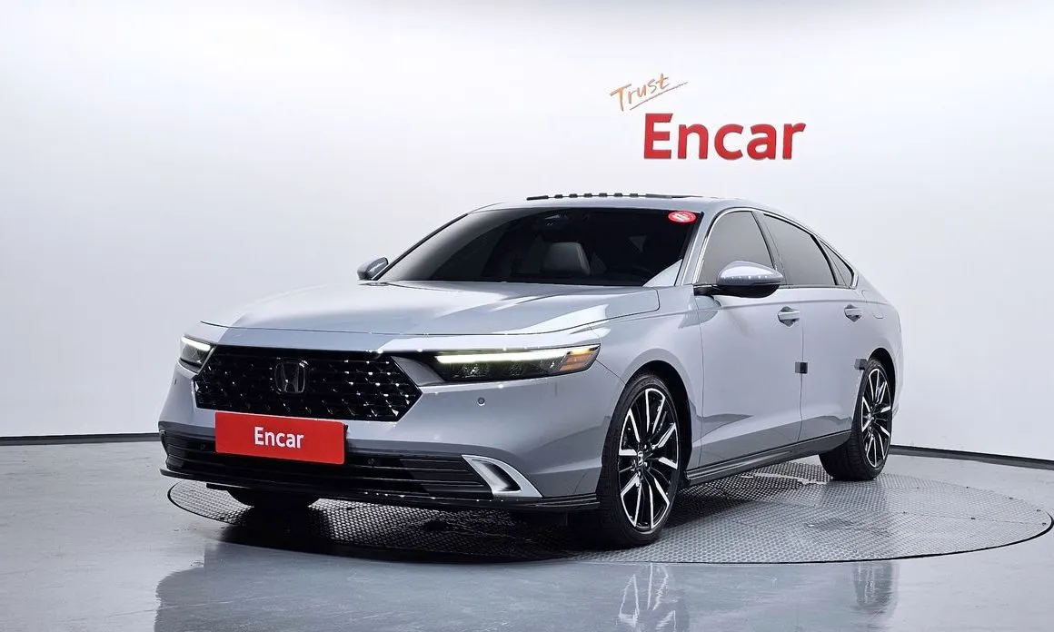 Honda Accord — фото 1