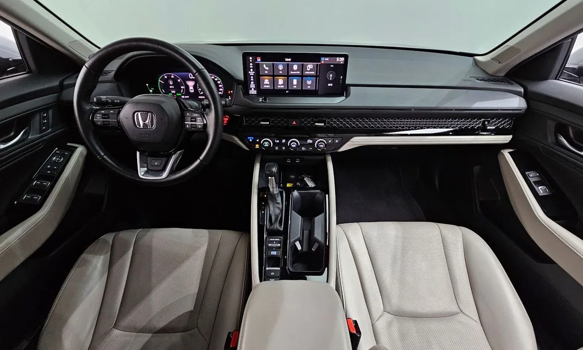 Honda Accord — фото 9