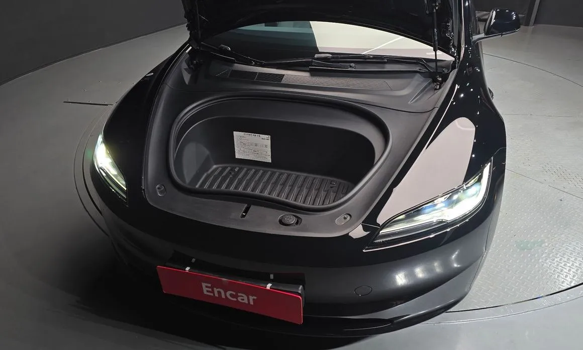 Tesla Model 3 — фото 10
