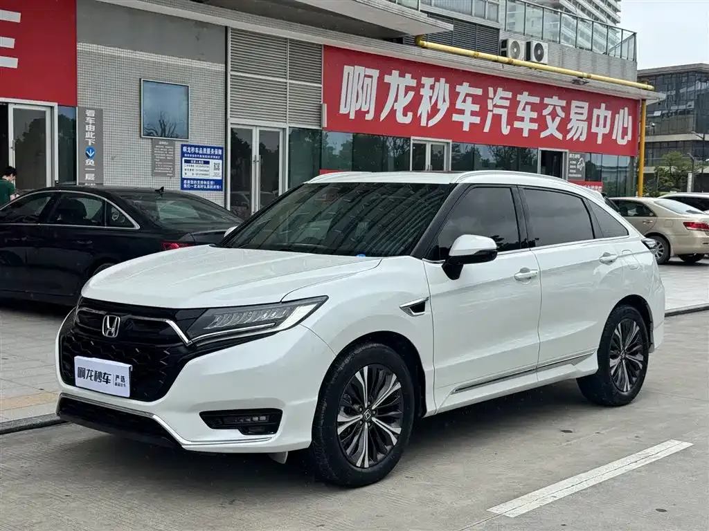 Honda UR-V — фото 1