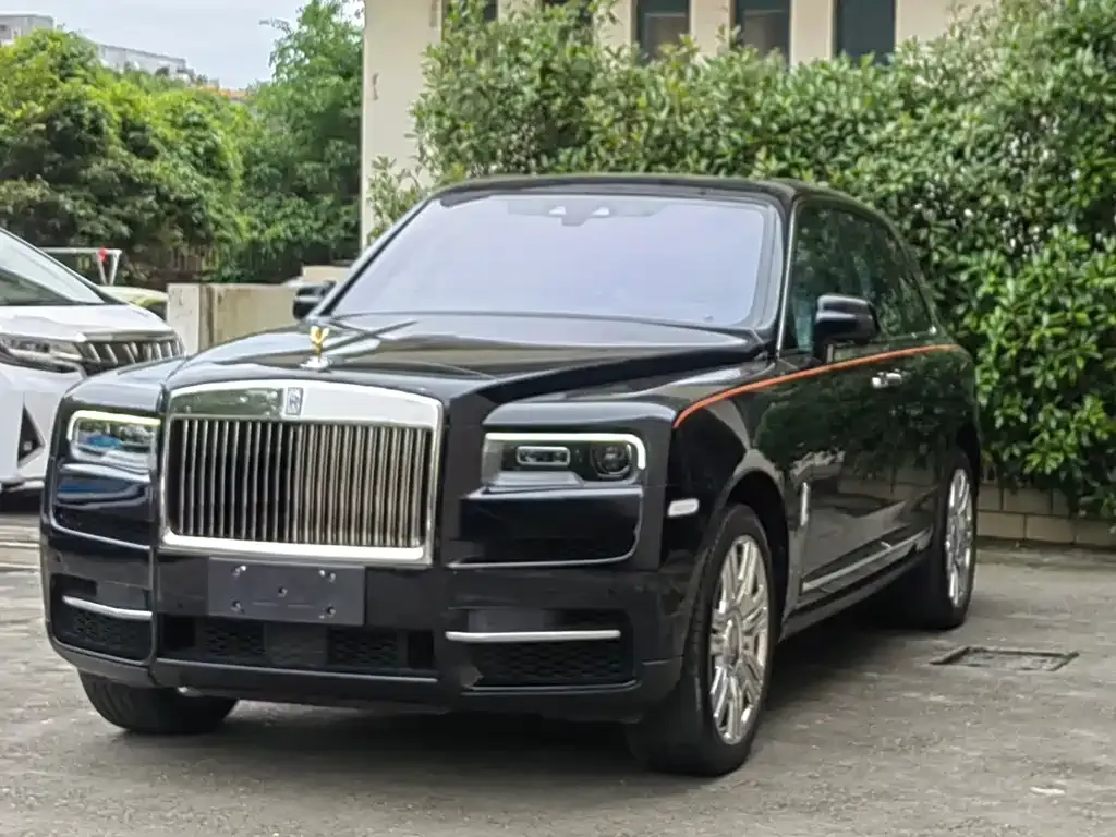 Rolls-Royce Cullinan — фото 1
