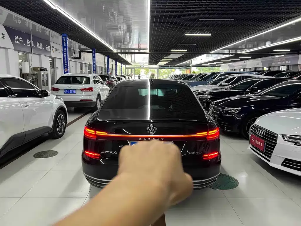 Volkswagen Passat — фото 4