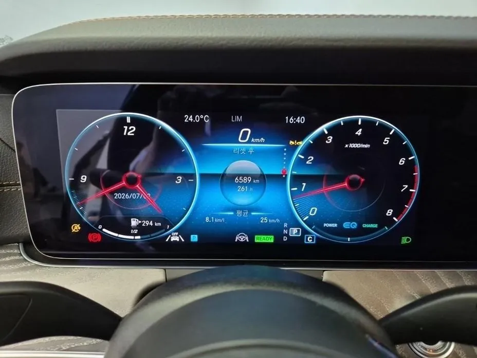 Mercedes-Benz E-Class — фото 10