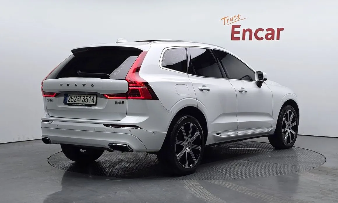 Volvo XC60 — фото 3
