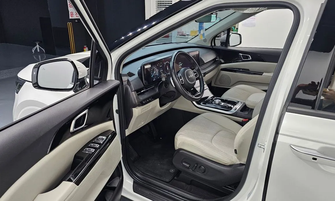 Kia Carnival — фото 10
