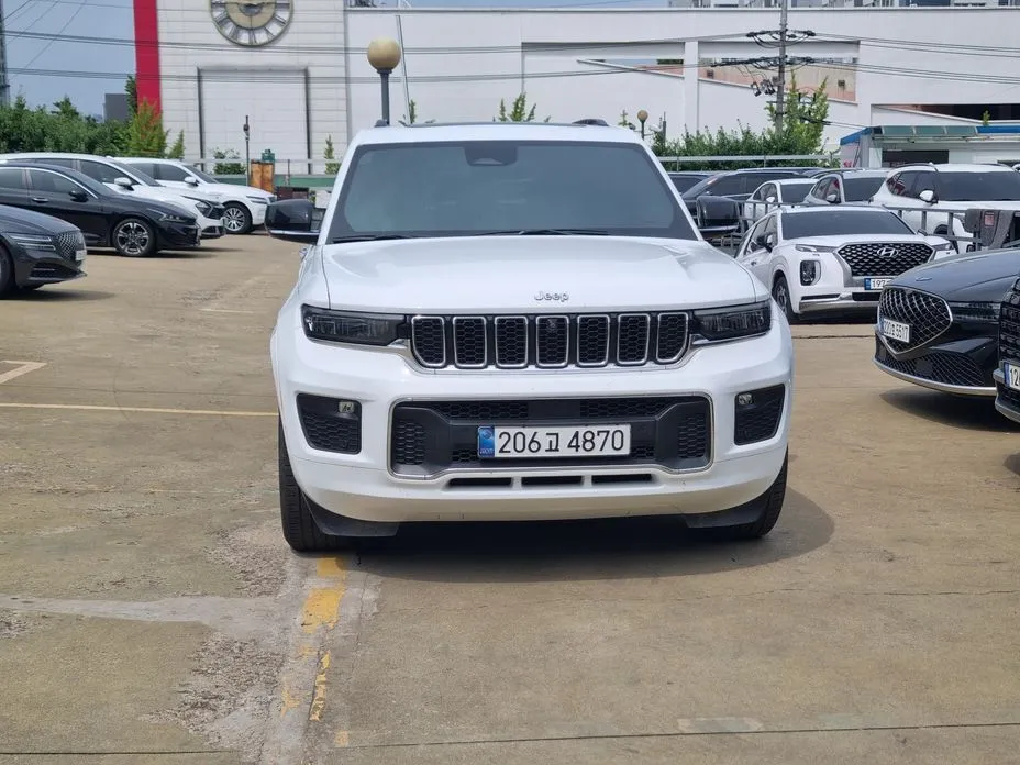Jeep Cherokee — фото 1