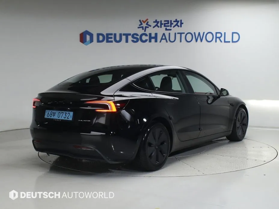 Tesla Model 3 — фото 2