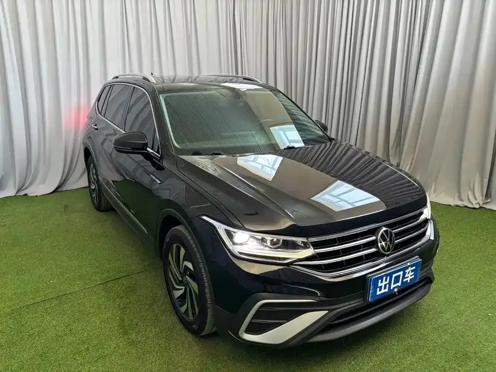 Volkswagen Tiguan L — фото 5