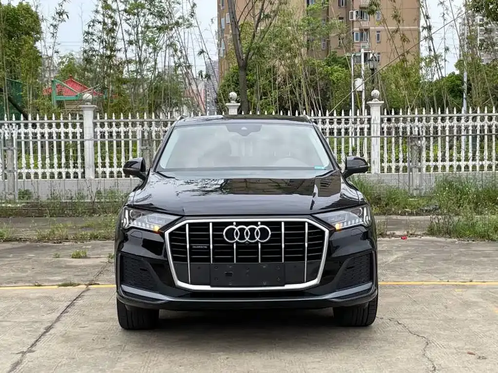 Audi Q7 — фото 9