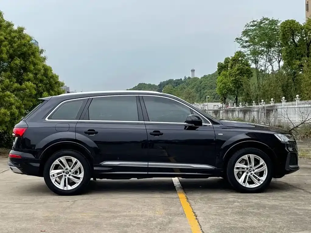 Audi Q7 — фото 4