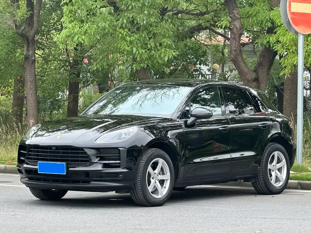 Porsche Macan — фото 1