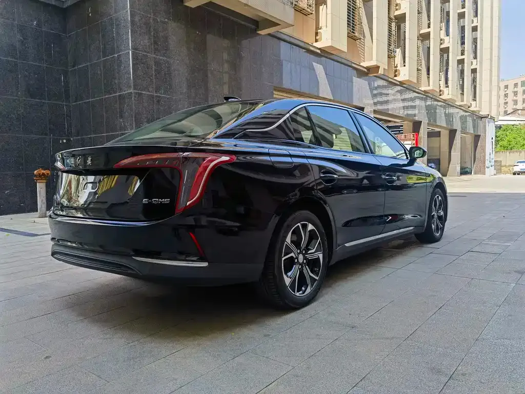 Hongqi E-QM5 — фото 2