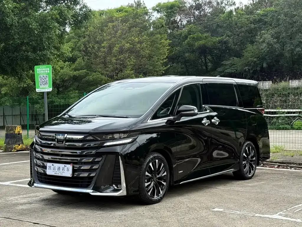 Toyota Vellfire — фото 10