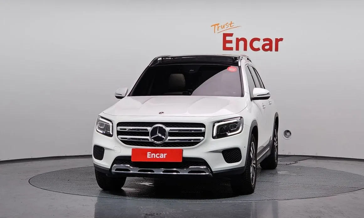 Mercedes-Benz GLB-Class — фото 9