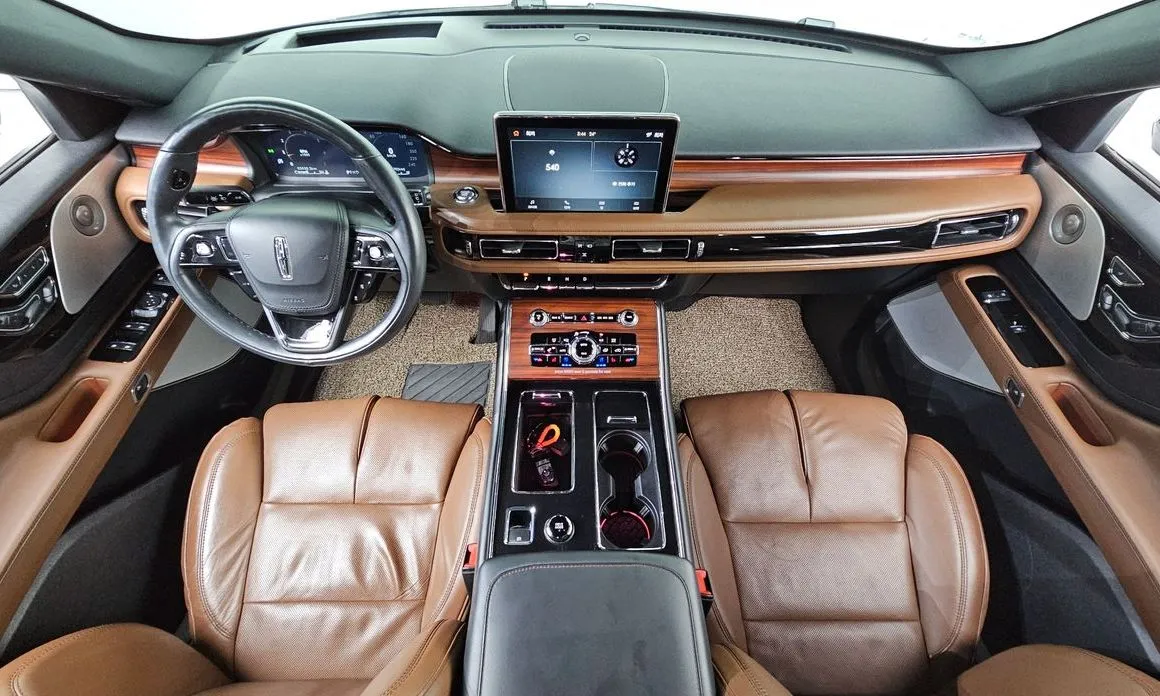 Lincoln Aviator — фото 2