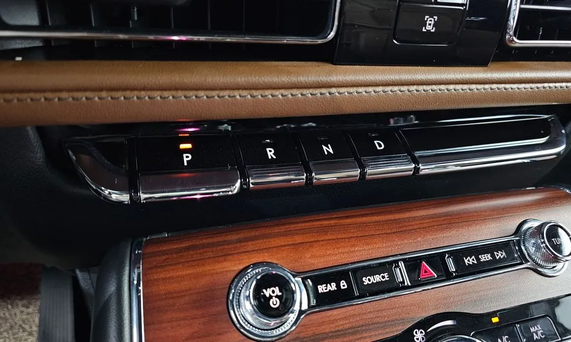 Lincoln Aviator — фото 8