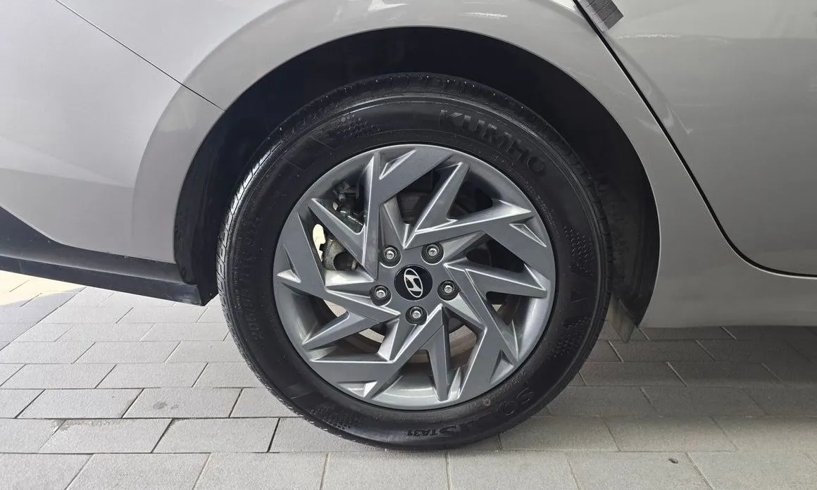 Hyundai AVANTE — фото 4