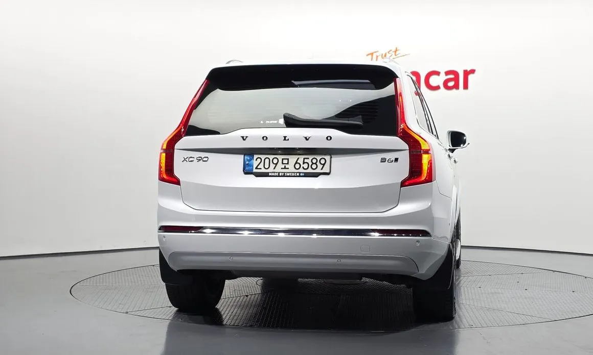 Volvo XC90 — фото 9