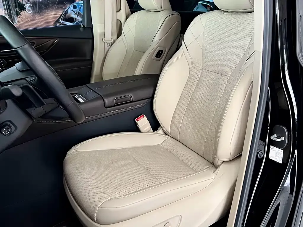 Toyota Alphard — фото 5