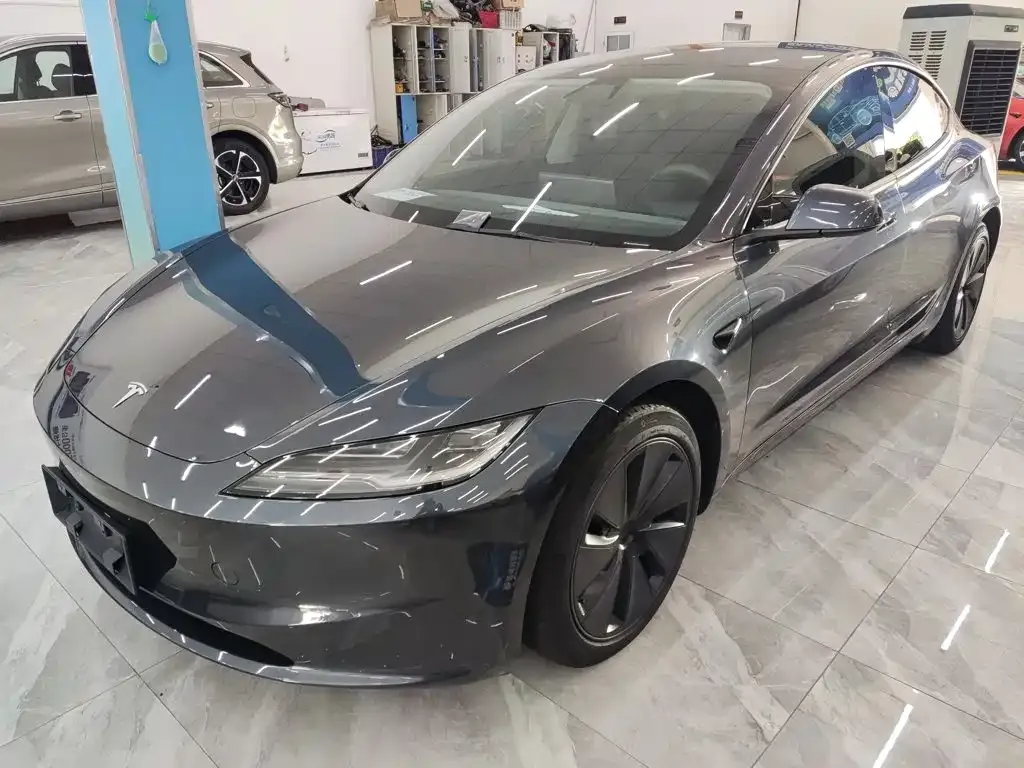 Tesla Model 3 — фото 9