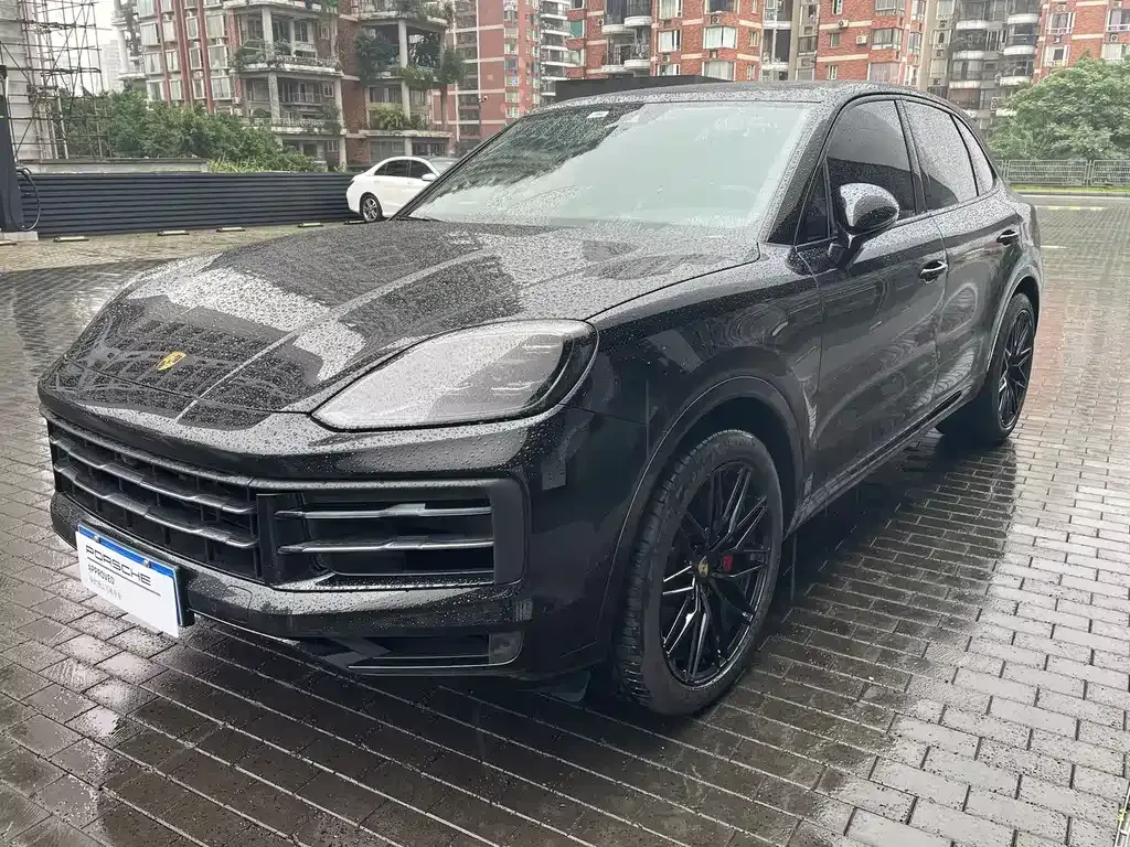 Porsche Cayenne — фото 1
