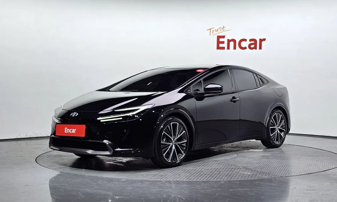Toyota Prius — фото 1