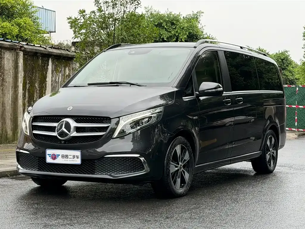 Mercedes-Benz V-Class — фото 1
