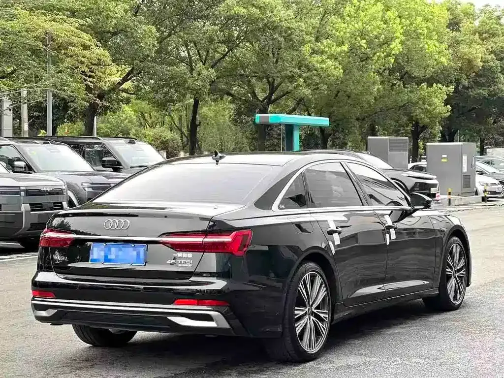 Audi A6L — фото 6