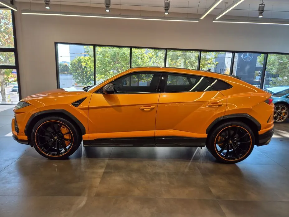 Lamborghini Urus — фото 8